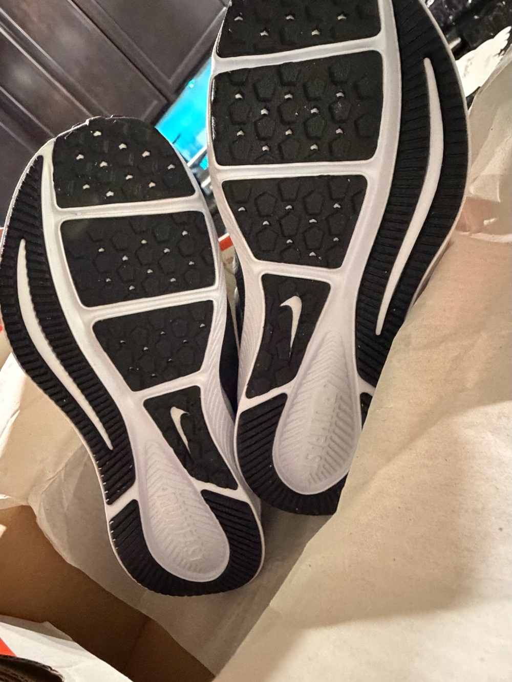 Nike Kids Black and Neon Green Velcro Sneakers - Picture 4 of 5
